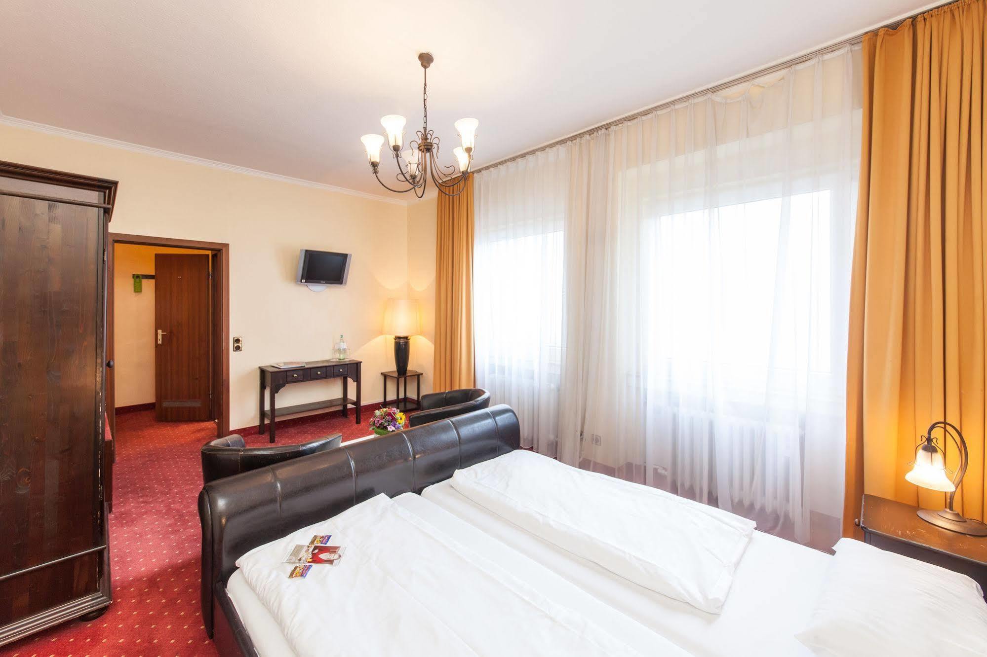 Hotel An Der Oper Duesseldorf Luaran gambar