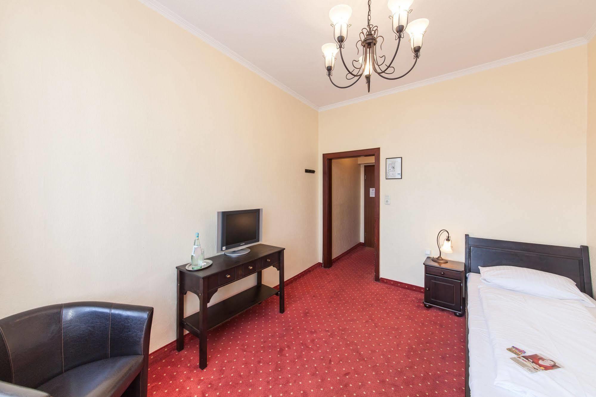 Hotel An Der Oper Duesseldorf Luaran gambar