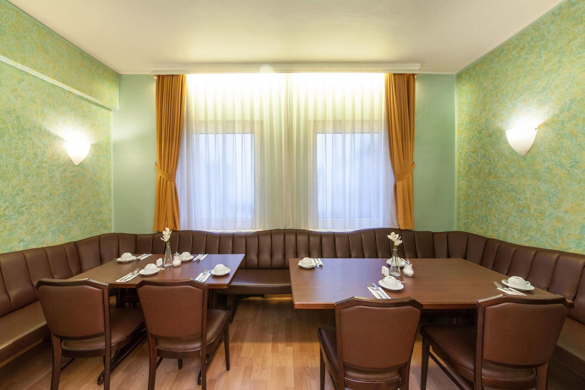 Hotel An Der Oper Duesseldorf Luaran gambar